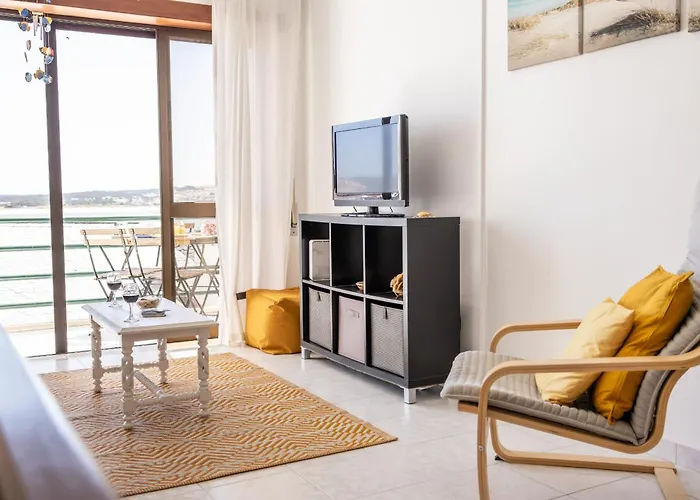 Baia - By Smarthomes Сан-Мартинью-ду-Порту